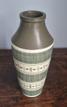Load image into Gallery viewer, Glyn Colledge &#39;Sycamore&#39; Vase

